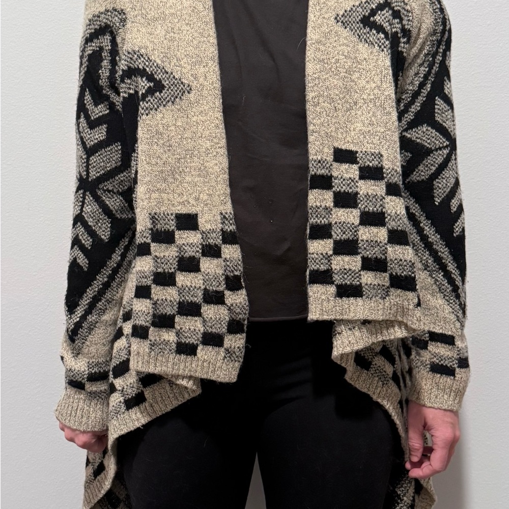 Black and Cream Patterned Women's Sweater